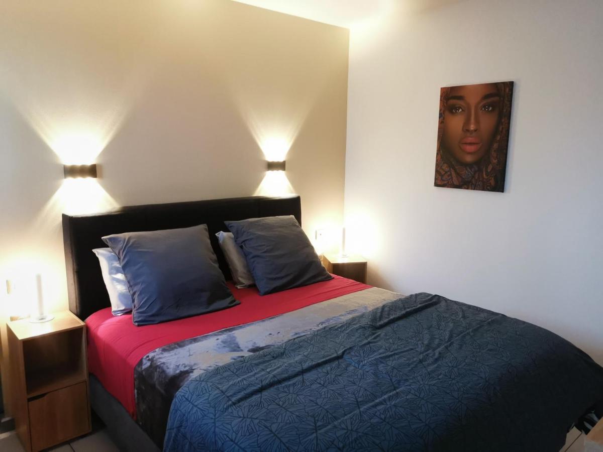 Hostal 170 Room 15 Service Appartement Le Tampon Ngoại thất bức ảnh